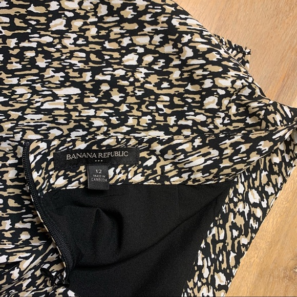 Banana Republic Patterned Frill Skirt 12 - Picture 5 of 5
